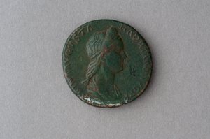 Sestertius av Vibia Sabina (bronse)